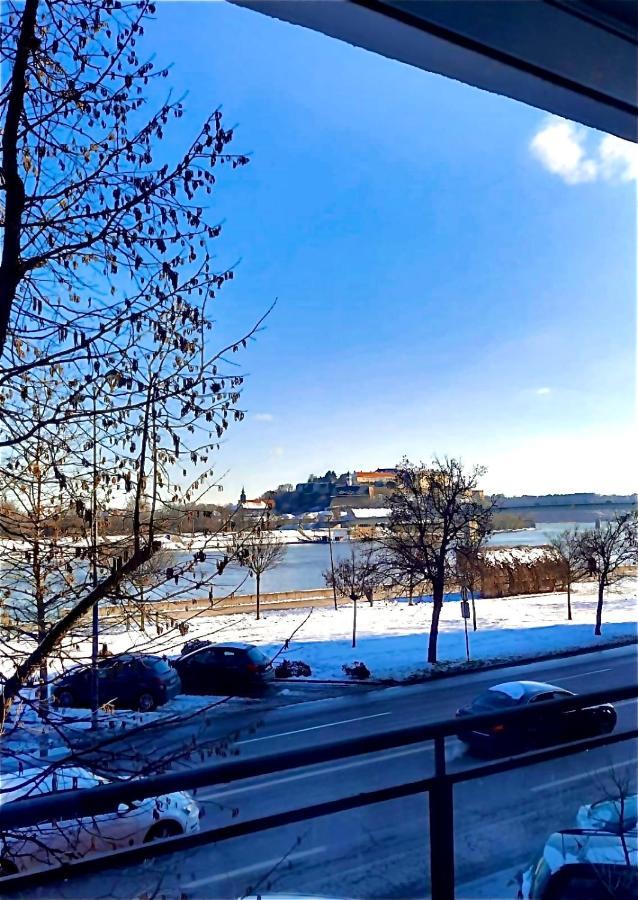 Apartman Danube Novi Sad Eksteriør billede